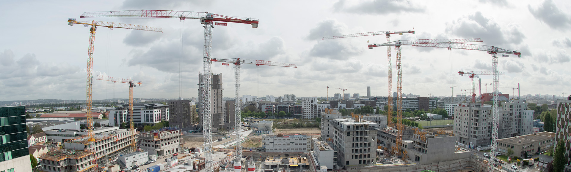 Photo décorative représentant des travaux à Asnières, avec des grues.