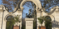 Portes d'entrée du cimetières des chiens d'Asnières-sur-Seine
