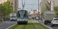 Visuel décoratif représentant une rame de tramway.