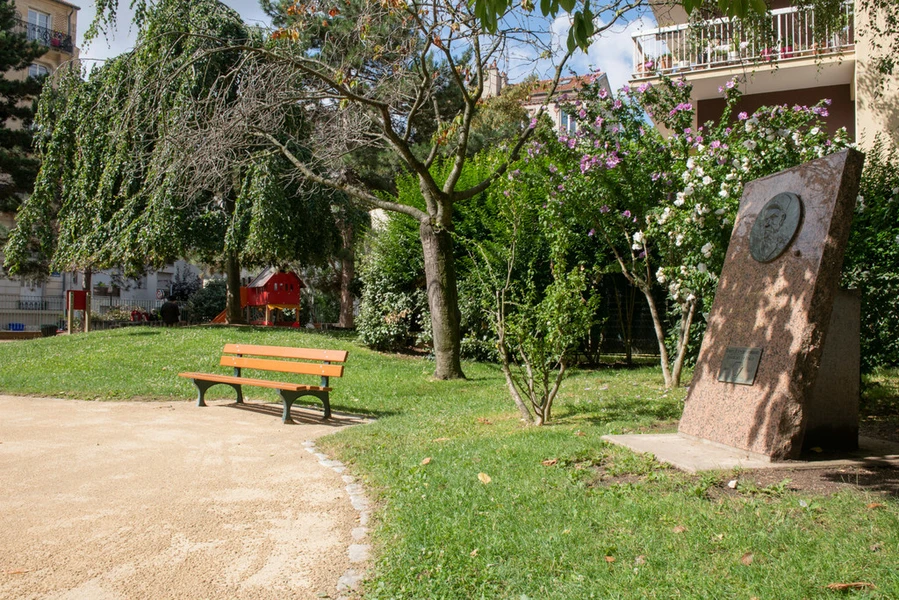 Une photo du Square Maréchal Juin