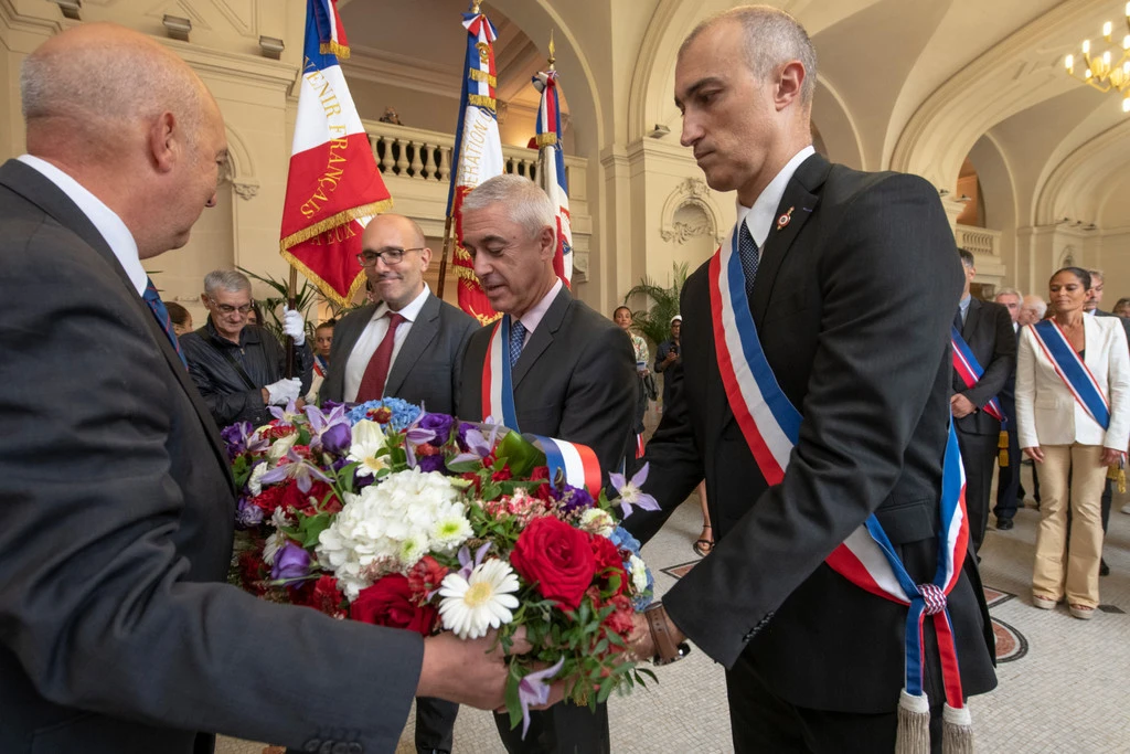 Photo commémorative du 78ème anniversaire du 8 mai 1945 à Asnières-sur-Seine