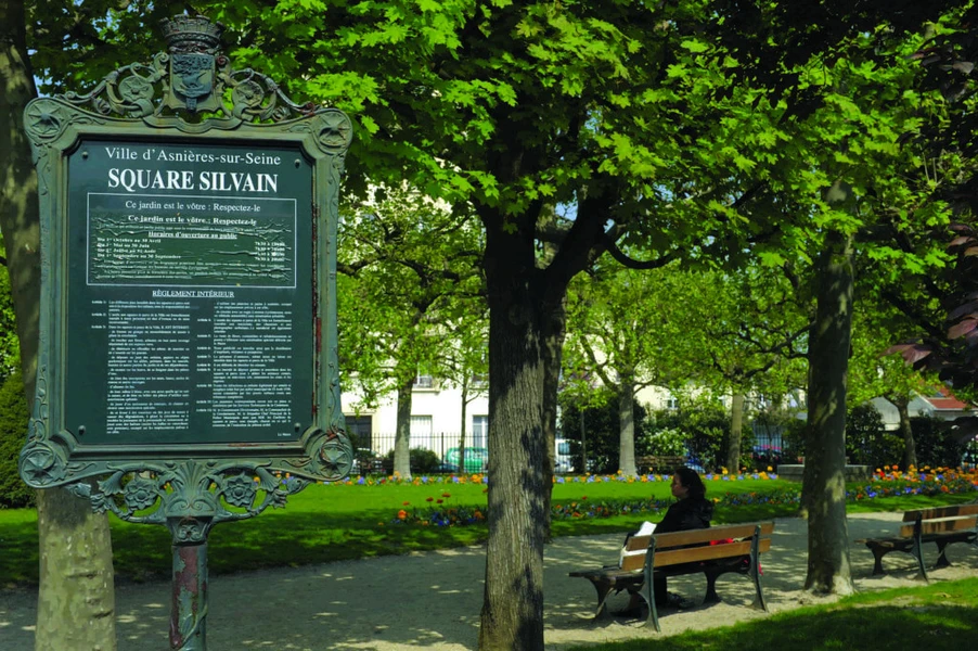 Une photo du Square Silvain