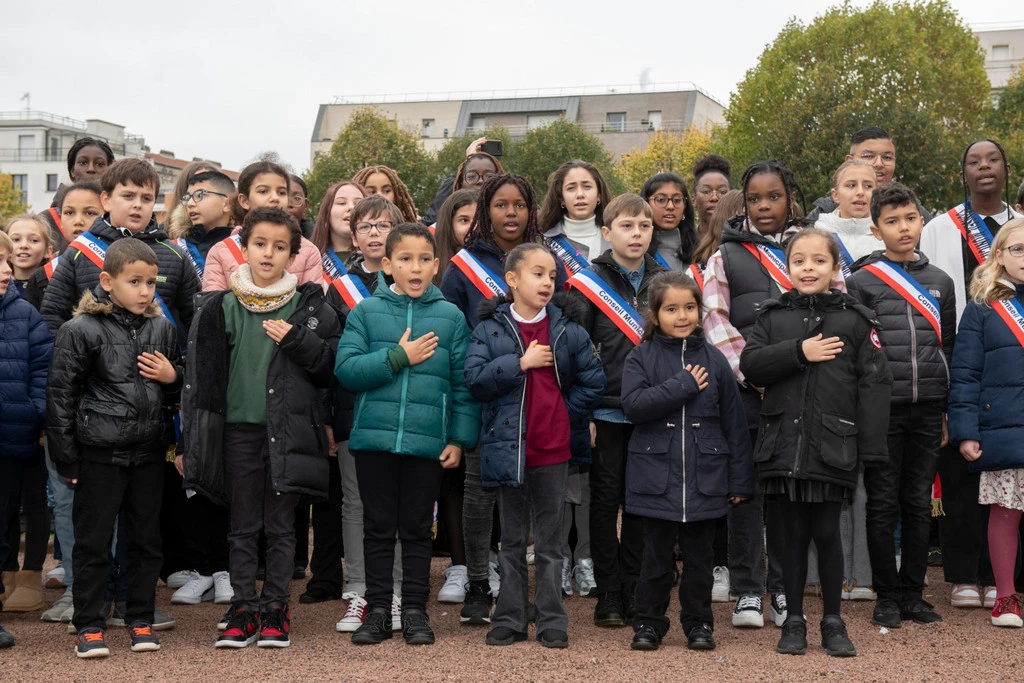 Photo commémorative du 78ème anniversaire du 8 mai 1945 à Asnières-sur-Seine