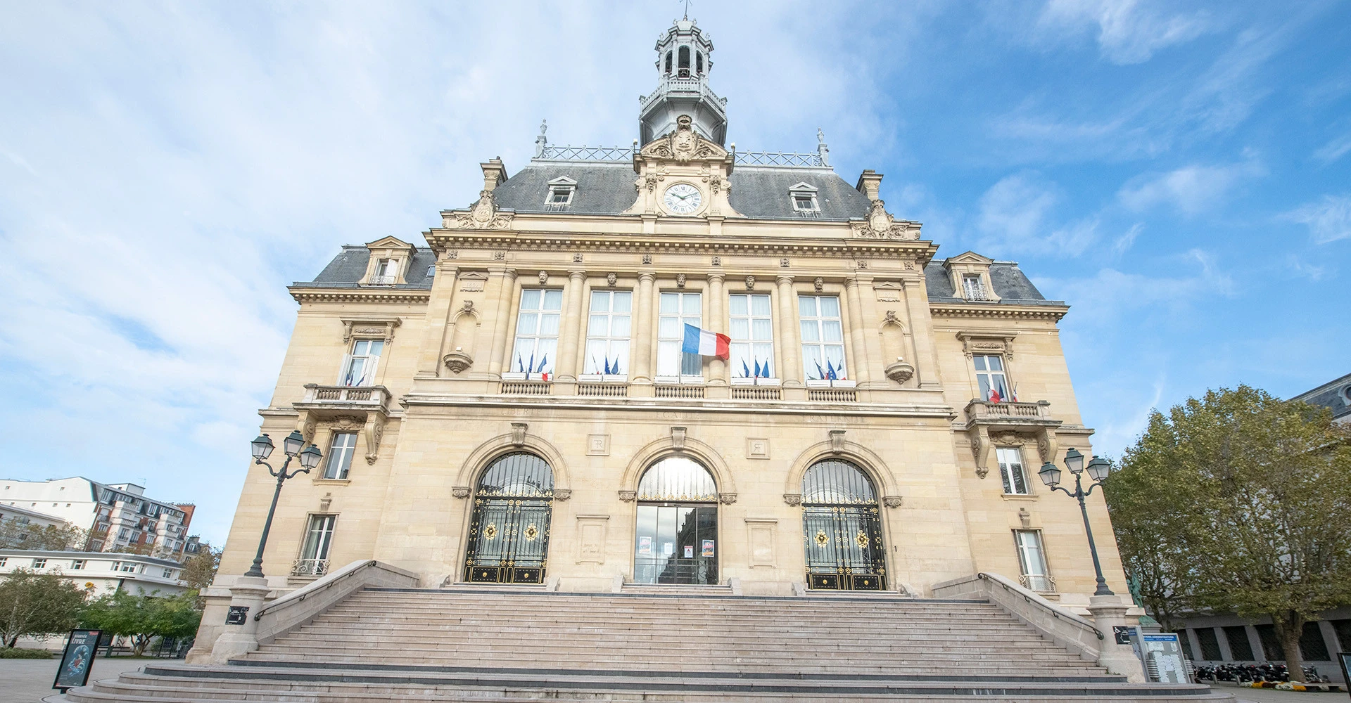 Visuel décoratif représentant le bâtiment de l'hôtel de ville d'Asnières-sur-Seine, de face.
